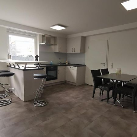 Moderne Wohnung Mit Terrasse Und Eigenem Zugang. رمشيد المظهر الخارجي الصورة