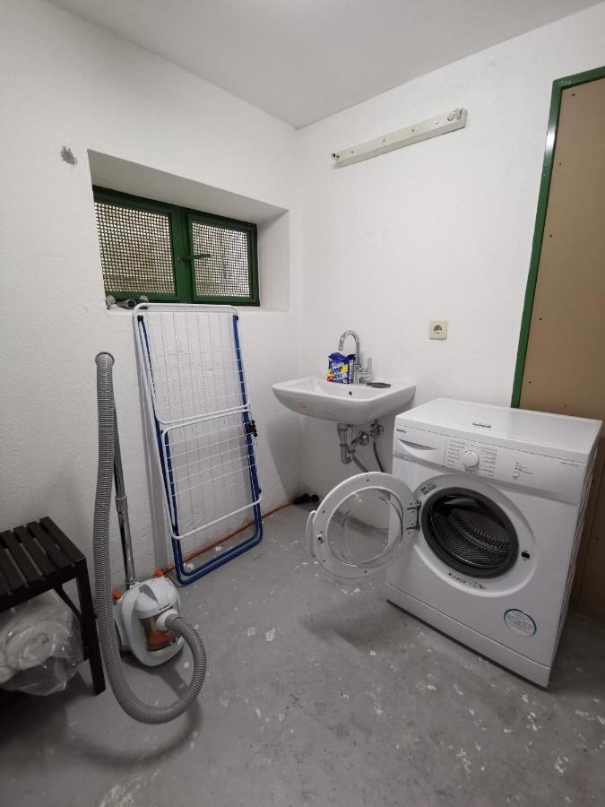 Moderne Wohnung Mit Terrasse Und Eigenem Zugang. رمشيد المظهر الخارجي الصورة